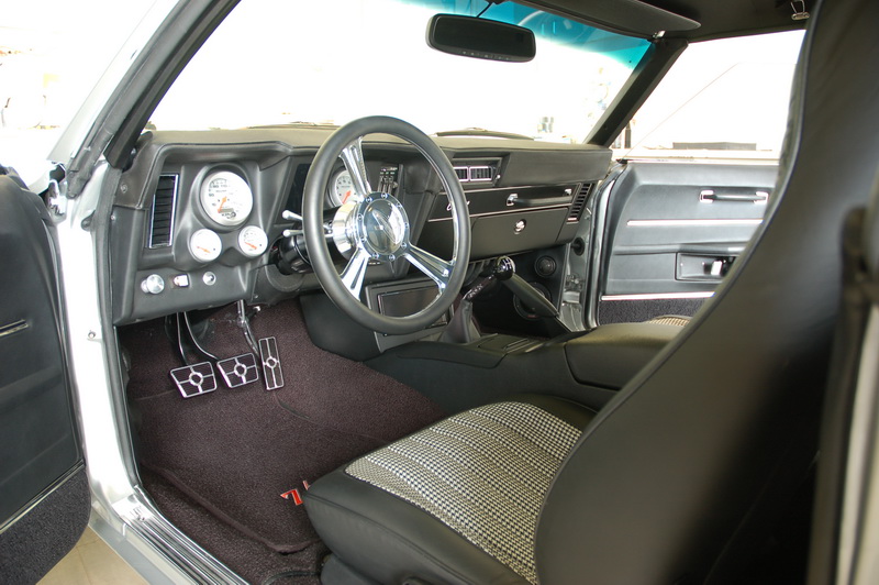 69 Camaro Drivers Side Interior Picture